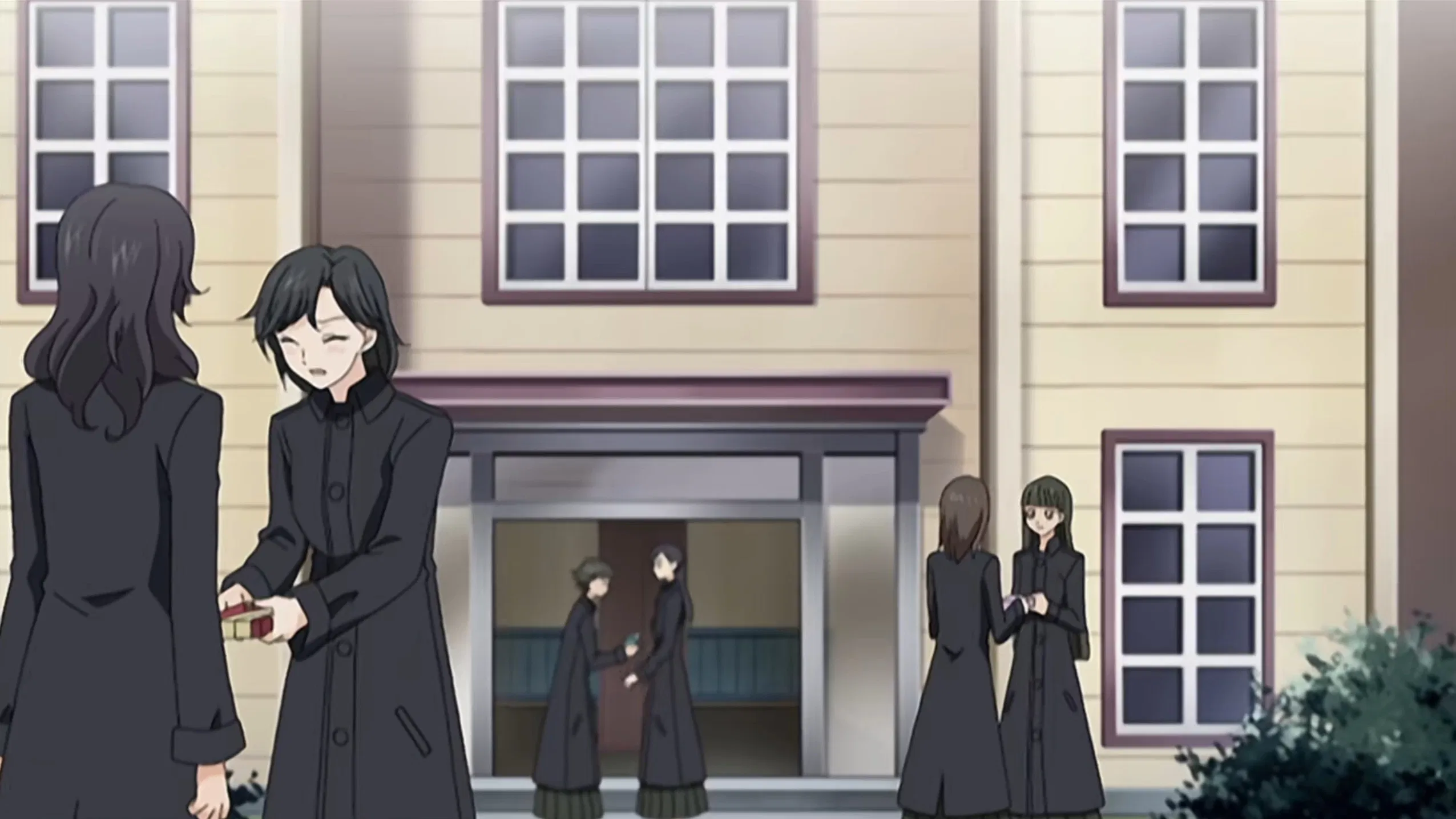 Дева Мария смотрит за вами 4