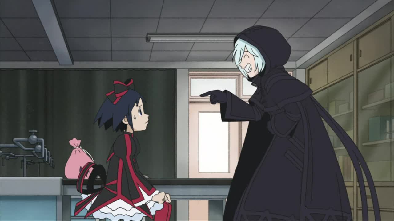 А вот и чёрная колдунья!