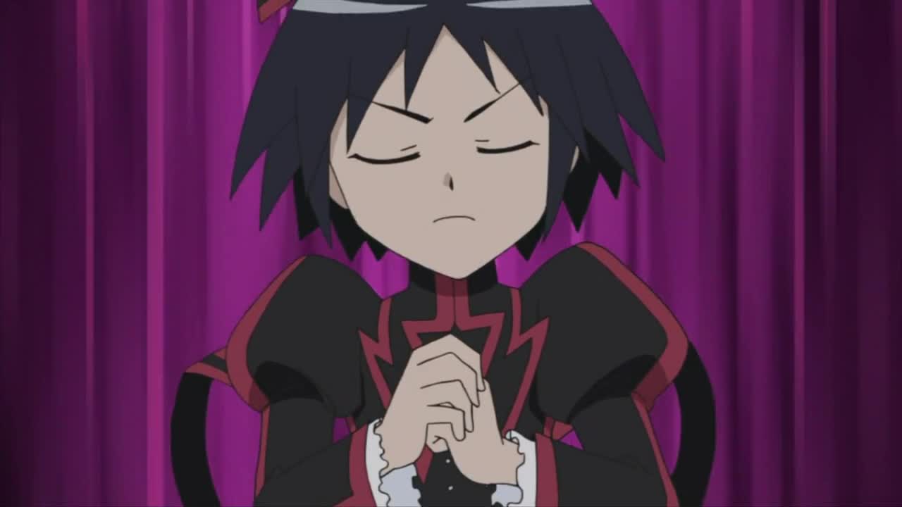 А вот и чёрная колдунья!